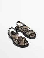Toe divider print sandals