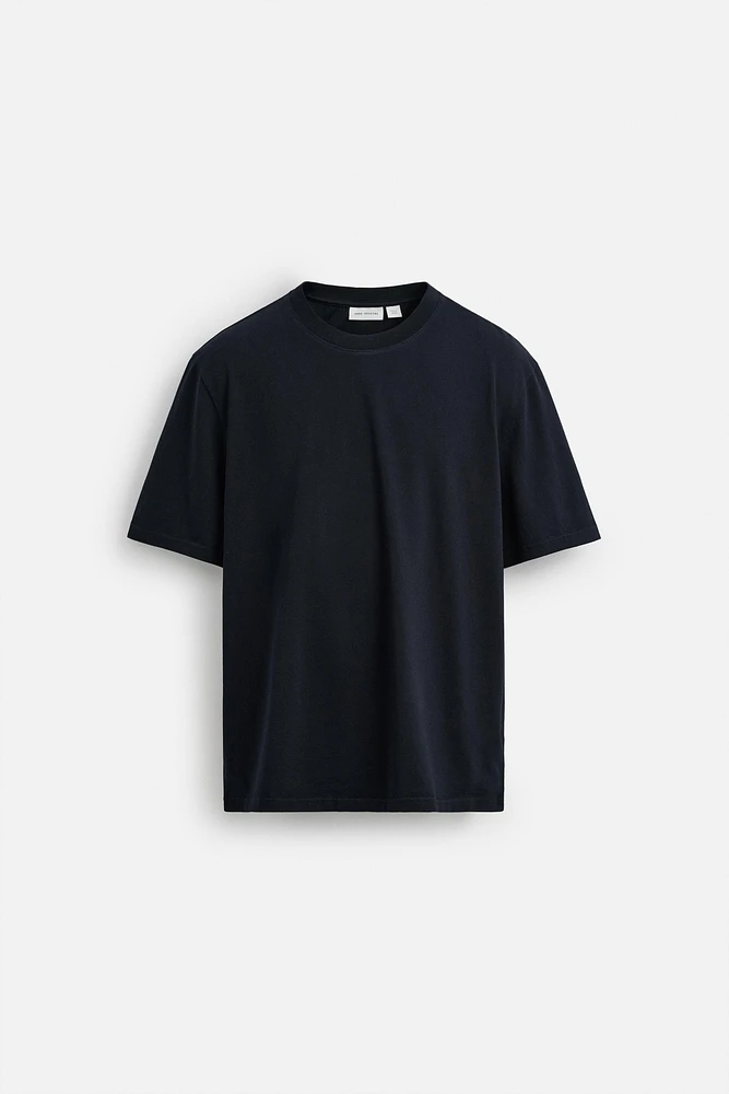 SLIM FIT MEDIUM WEIGHT T-SHIRT