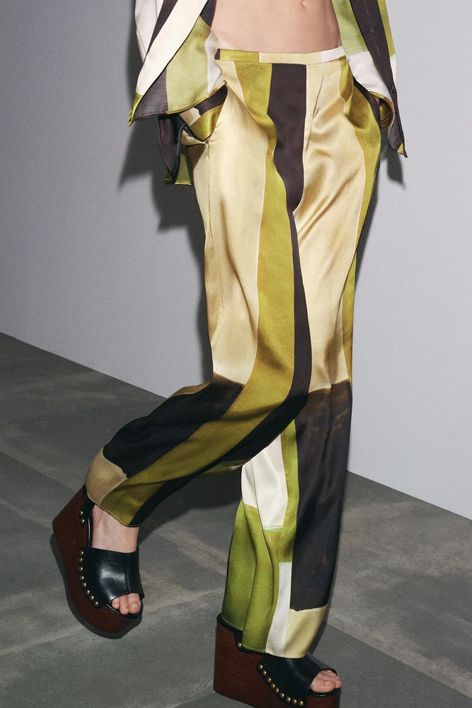 PANTALON IMPRIMÉ SATINÉ