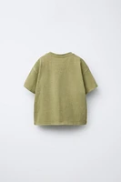T-SHIRT TEINT EN PIÈCE À POCHE