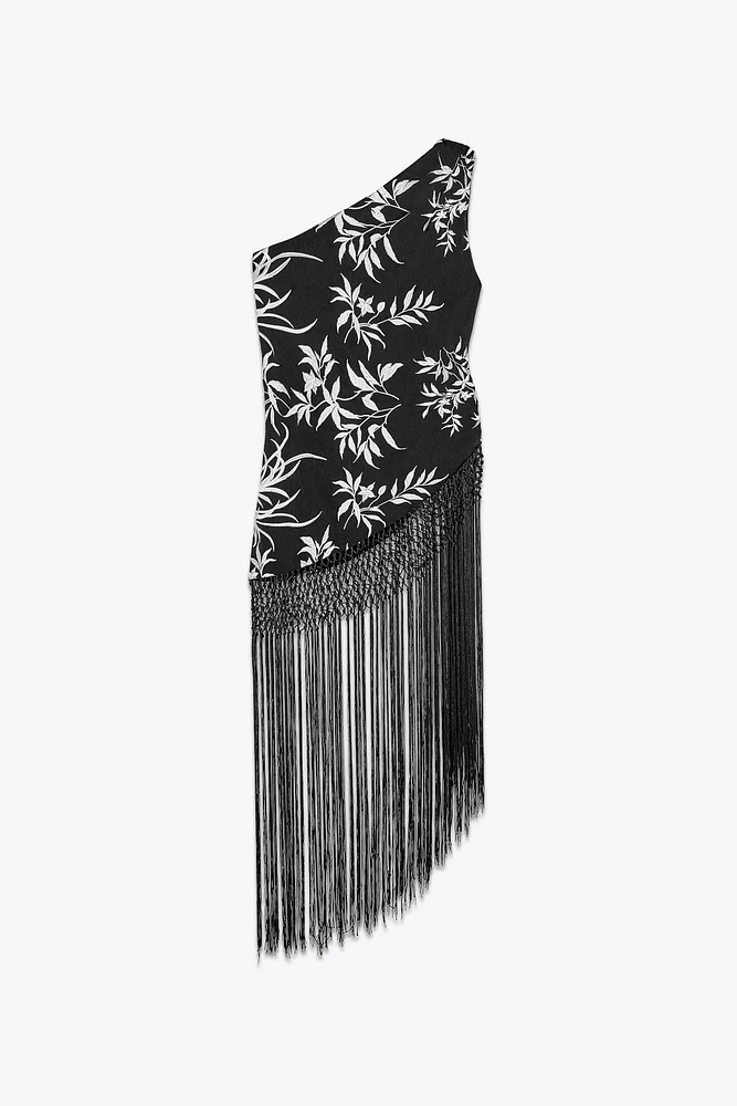 TOP ASYMÉTRIQUE BRODÉ À FRANGES