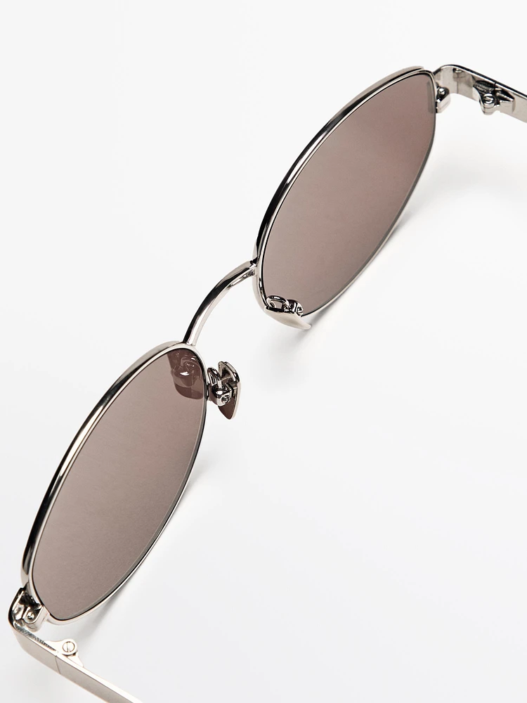 Lunettes de soleil ovales métalliques
