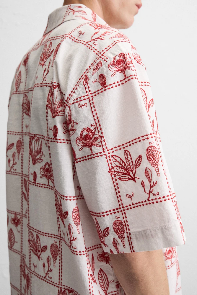 CHEMISE BRODERIES CONTRASTE