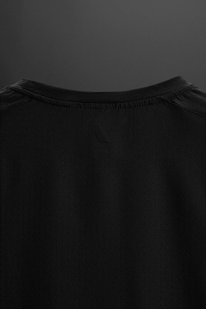 LONG SLEEVE PERFORATED T-SHIRT