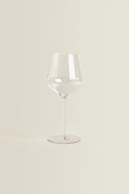 BLOWN CRYSTALLINE WINE GLASS