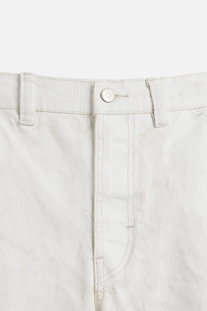 BERMUDA EN DENIM COUPE BAGGY EFFET CIRÉ