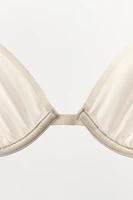 SOUTIEN-GORGE À ARMATURES