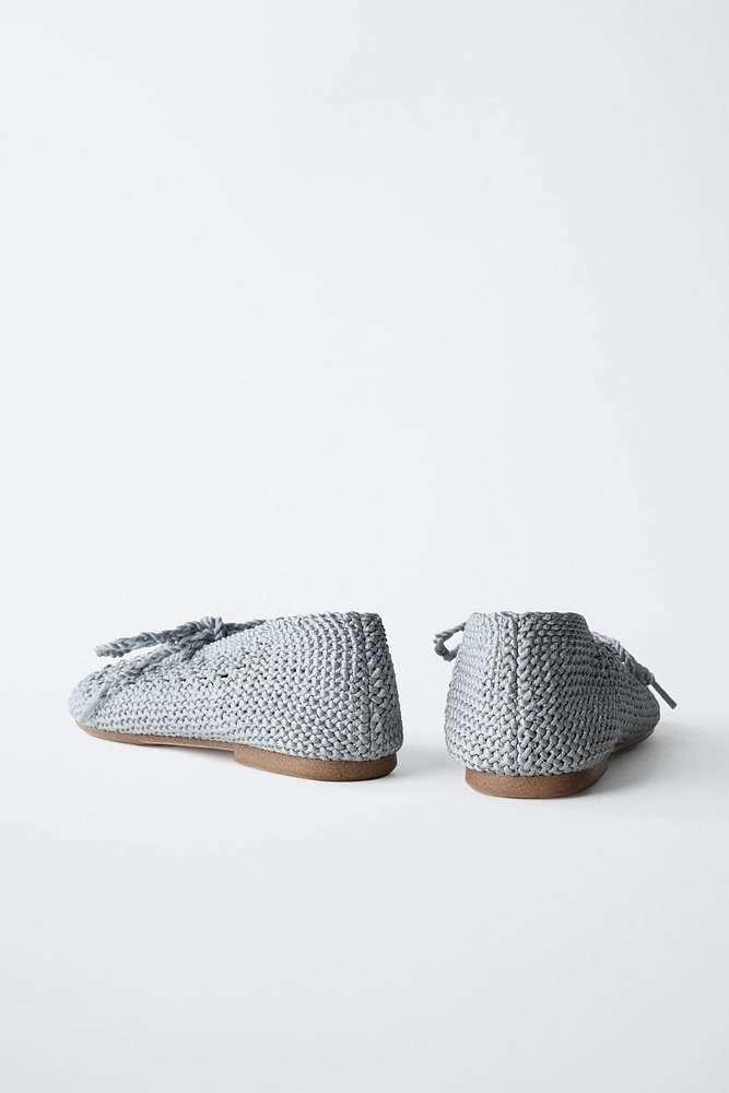 CROCHET BALLET FLATS WITH LACES AND BOW