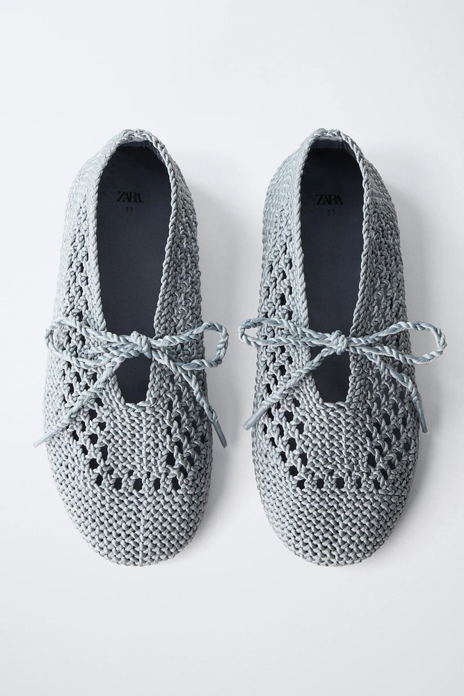 CROCHET BALLET FLATS WITH LACES AND BOW