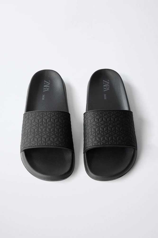 RAISED SLIDES