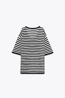 TOP OVERSIZE EN MAILLE MANCHES COURTES