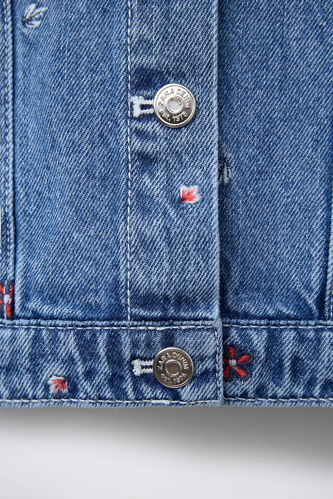 VESTE EN JEAN AVEC BRODERIES