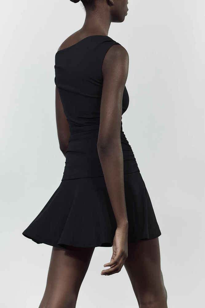 RUCHED TEXTURED DRESS