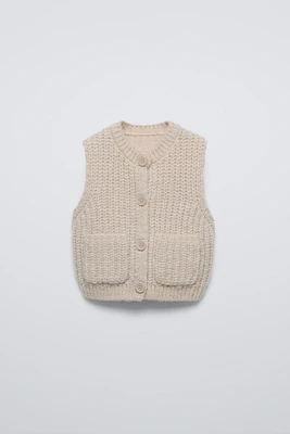 CHUNKY KNIT VEST