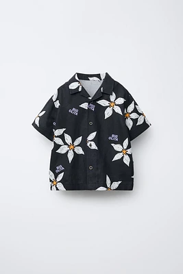 CHEMISE IMPRIMÉE FLEURS ET INSCRIPTION