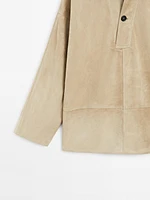 Blouse large en cuir finition daim
