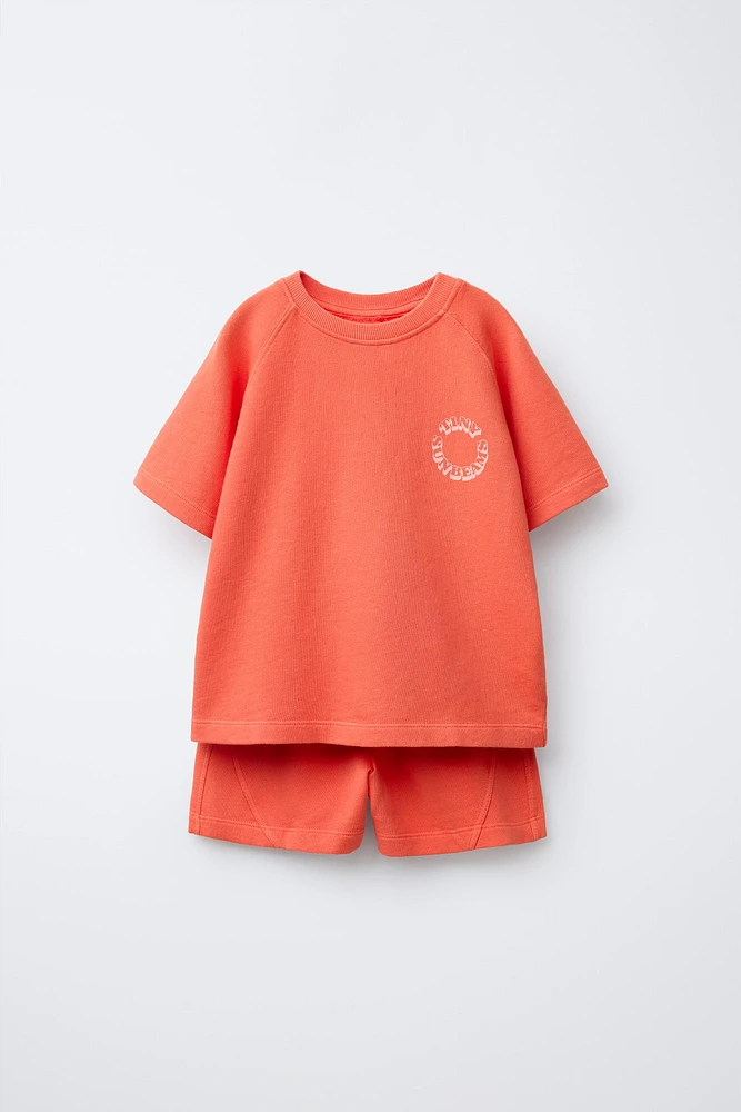 TEXT T-SHIRT AND FRENCH TERRY SHORTS SET