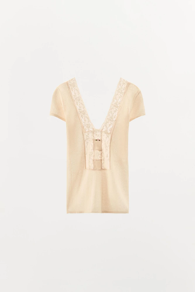 TOP EN MAILLE DENTELLE FLEUR