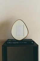IRREGULAR-SHAPED PICTURE FRAME