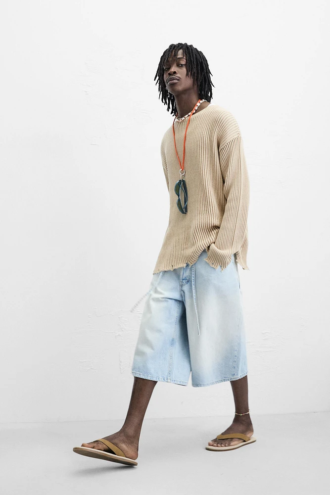 RIBBED DISTRESSED SWEATER
