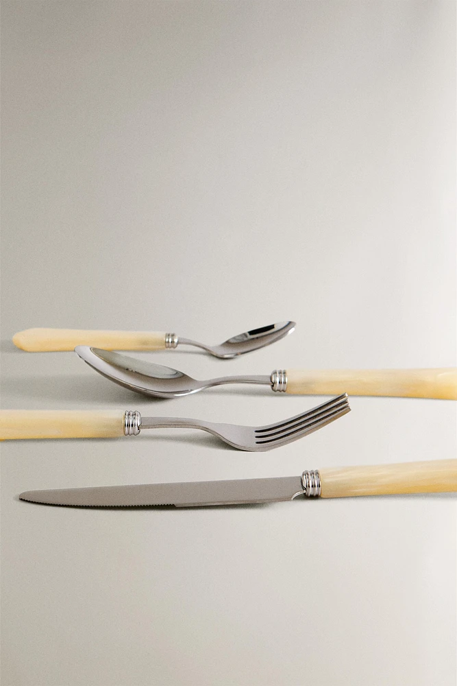 ENSEMBLE COUVERTS 4 PIÈCES MANCHE EFFET NACRÉ