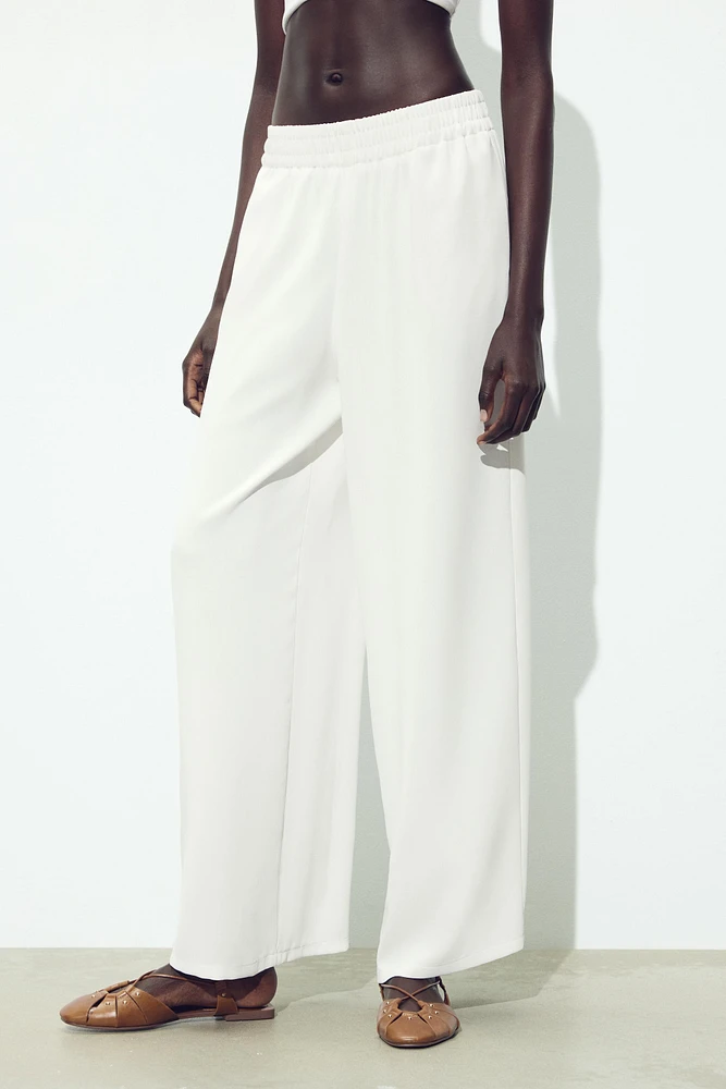 PANTALON EN CRÊPE À JAMBES LARGES
