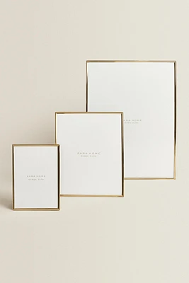 GOLDEN METAL PHOTO FRAME