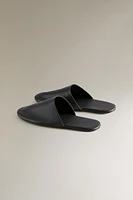 CHAUSSONS OUVERTS À L'ARRIÈRE CUIR