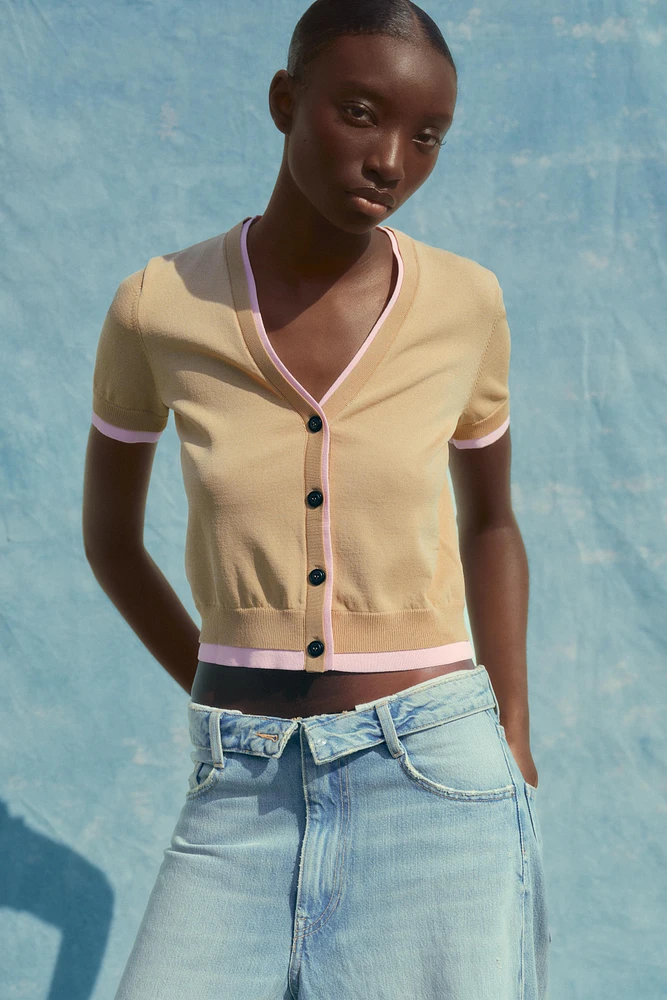 DOUBLE-LAYER TRIM KNIT CARDIGAN
