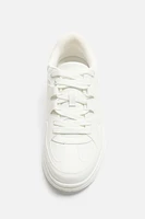 RETRO STYLE SNEAKERS