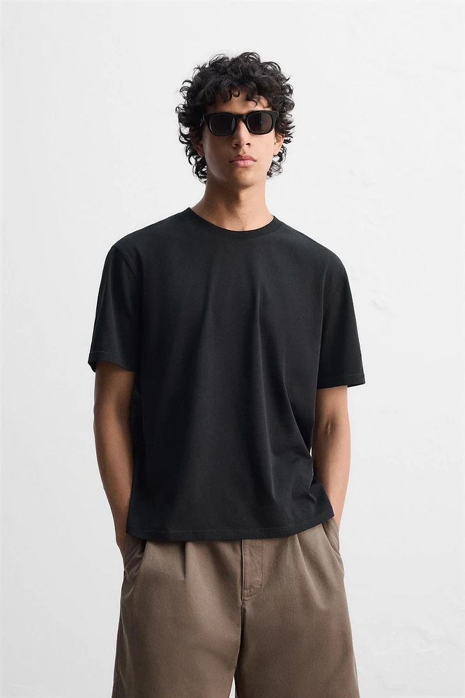 SLIM FIT MEDIUM WEIGHT T-SHIRT
