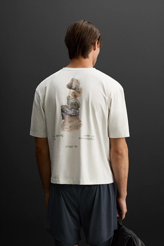 GRAPHIC PRINT T-SHIRT