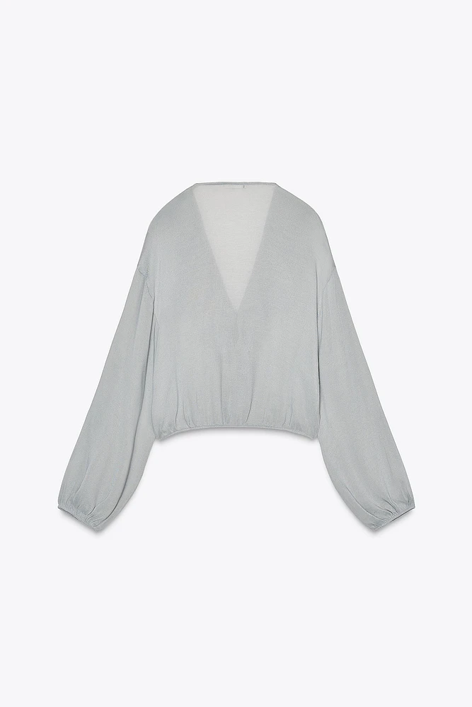RUFFLED FLOWY BLOUSE