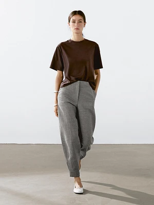 Short sleeve T-shirt with topstitching detail