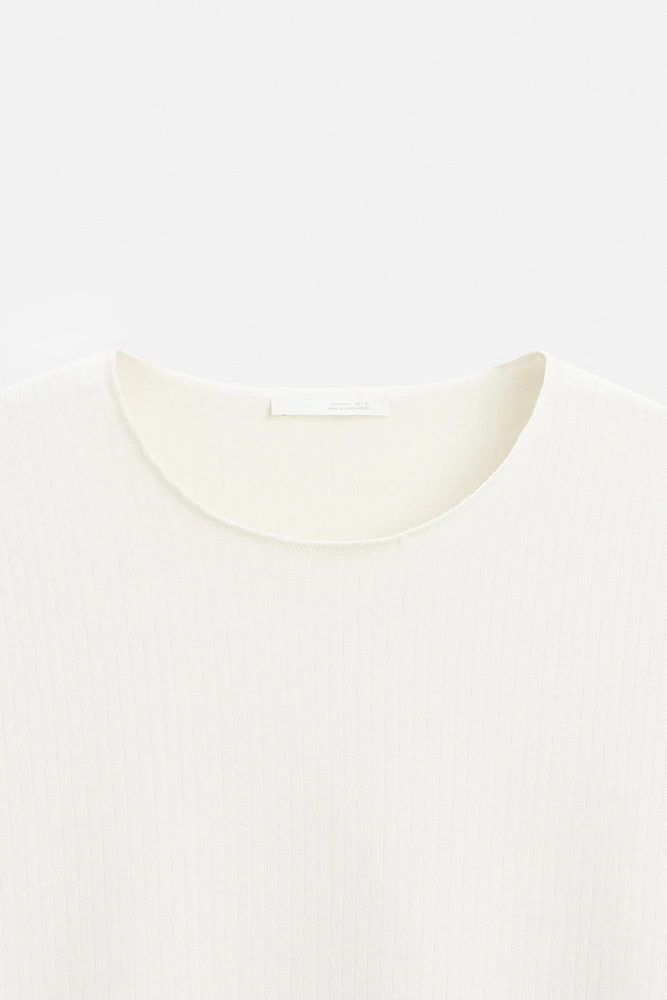 RIBBED TEXTURED T-SHIRT