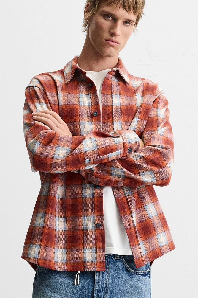 CHEMISE À CARREAUX EN FLANELLE