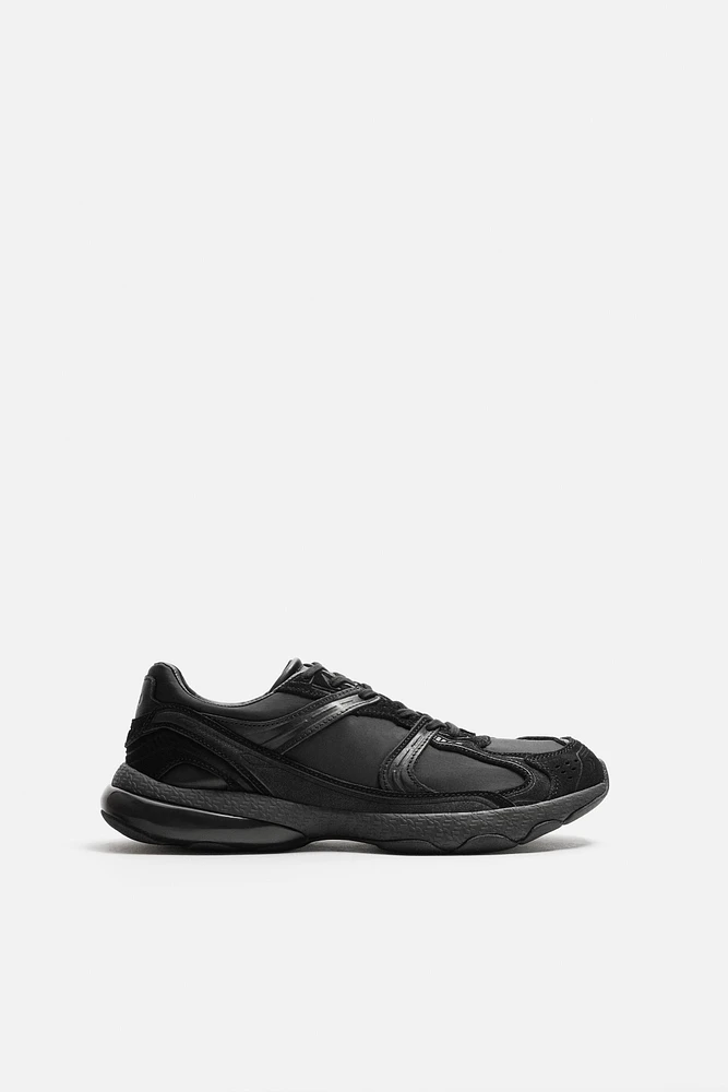 MONOCHROME LEATHER SNEAKERS