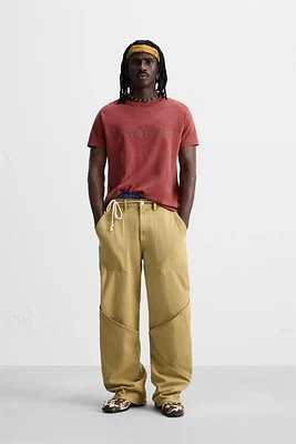 T-SHIRT DÉLAVÉ RELIEF