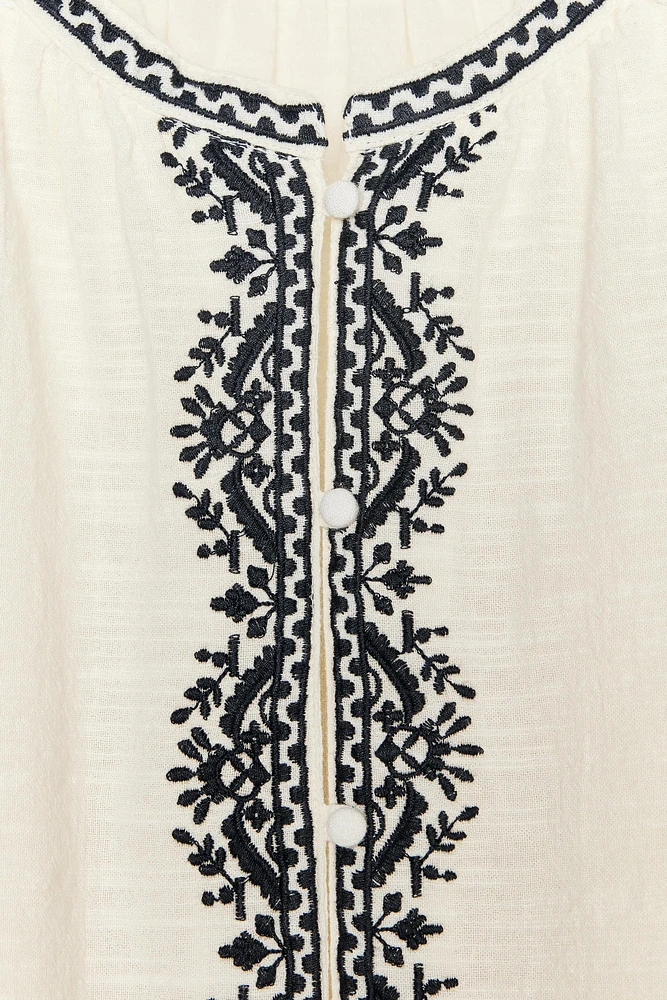 CHEMISE BRODERIES CONTRASTE