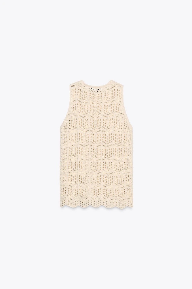 TOP EN MAILLE POINTELLE