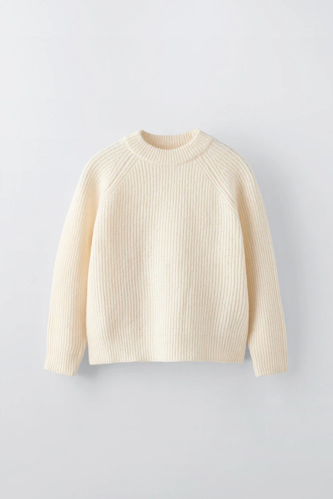 KNIT SWEATER