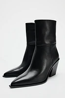 POINTED LEATHER ANKLE BOOT