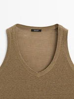 100% linen V-neck knit top