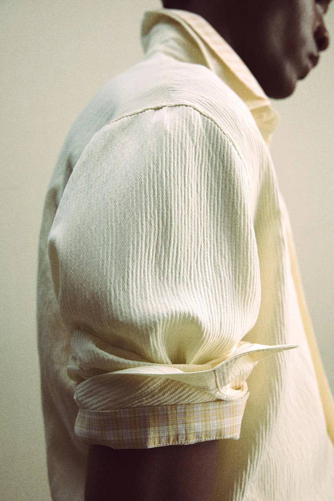 TEXTURED STRIPED SHIRT
