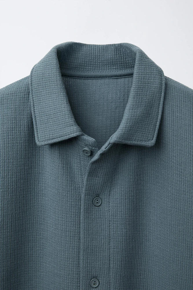 CHEMISE EN MAILLE À TEXTURE