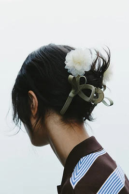 ORGANZA FLOWER HAIR CLIP