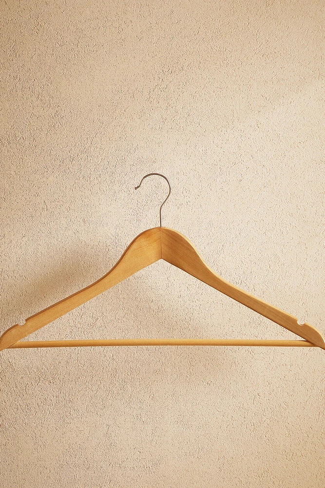 CINTRE BOIS LAQUÉ (LOT DE 3)