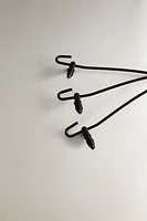 METAL HANGER WITH CLIPS (SET OF 3)