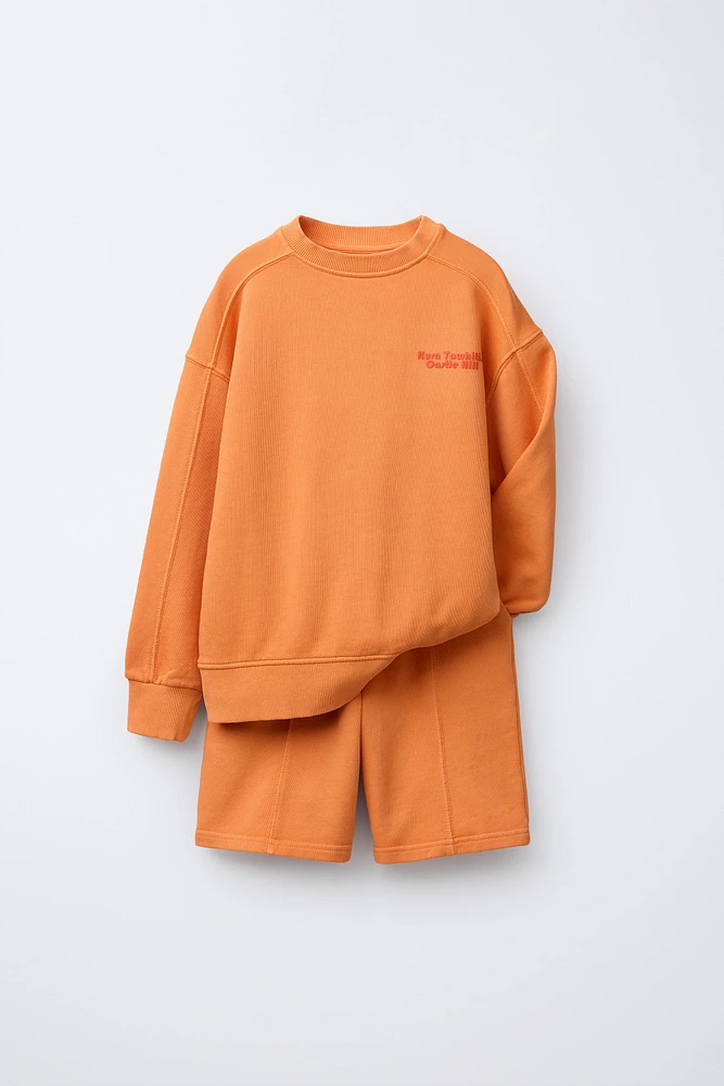 TEXT SWEATSHIRT AND LABEL BERMUDA SET