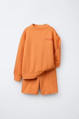 TEXT SWEATSHIRT AND LABEL BERMUDA SET